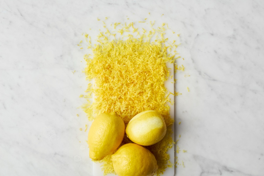 Result only: grated citrus. Same SKU as the adjacent product image.